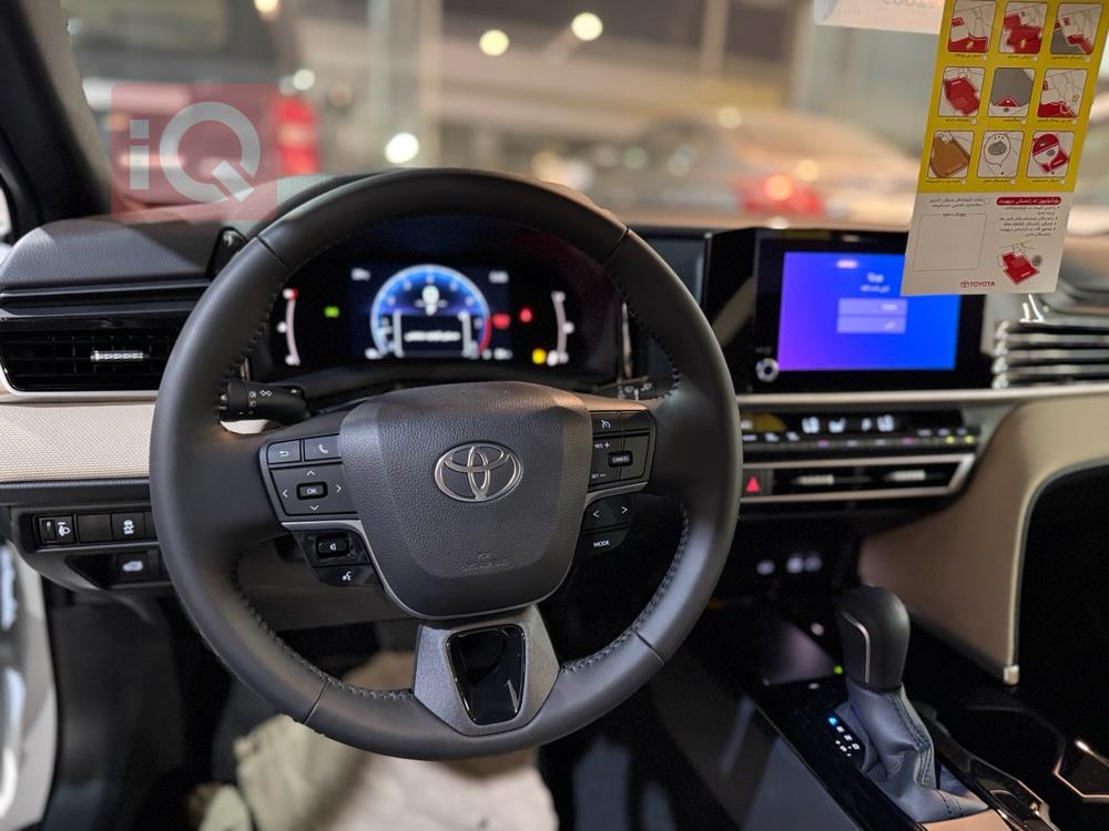 تۆیۆتا کامری